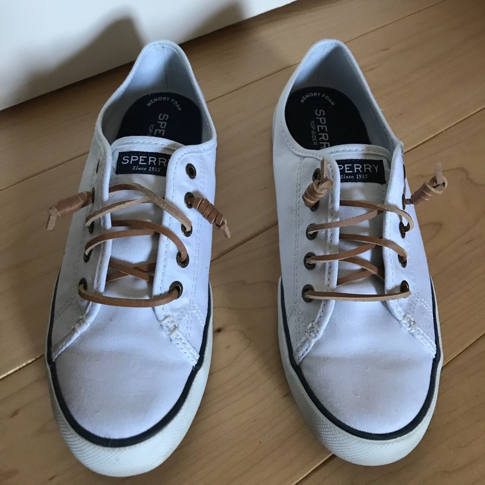 Sperry top-sider boat shoes